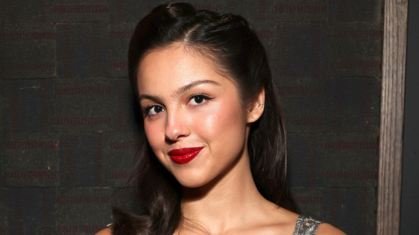 Olivia Rodrigo Wore the Most ’90s (and Least Expensive) Hair Accessory — See Photos